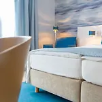 Hotel Haus Am See 4*