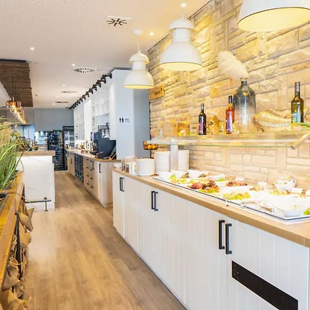 Hotel Haus Am See 4* Lembruch